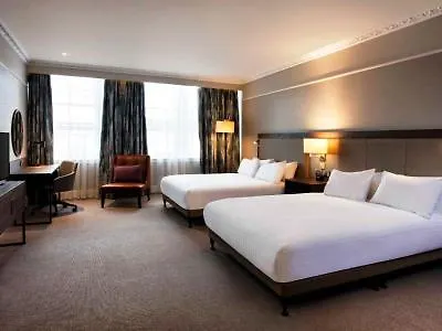 Hilton Edinburgh Carlton Hotel 4*,