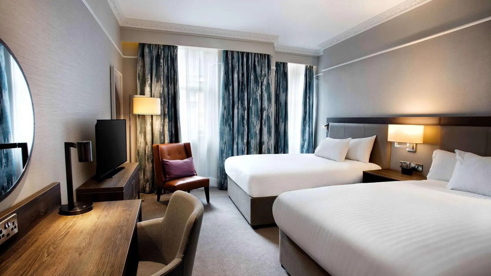 Отель Hilton Edinburgh Carlton 4*,  Великобритания