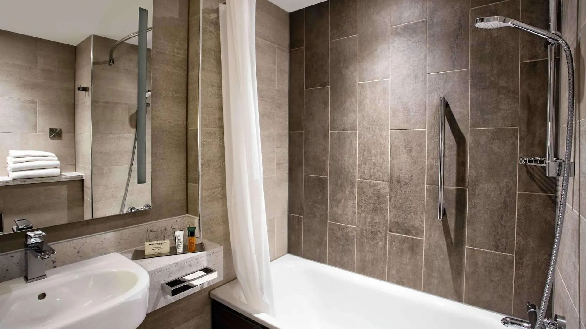 Hilton Edinburgh Carlton Hotel
