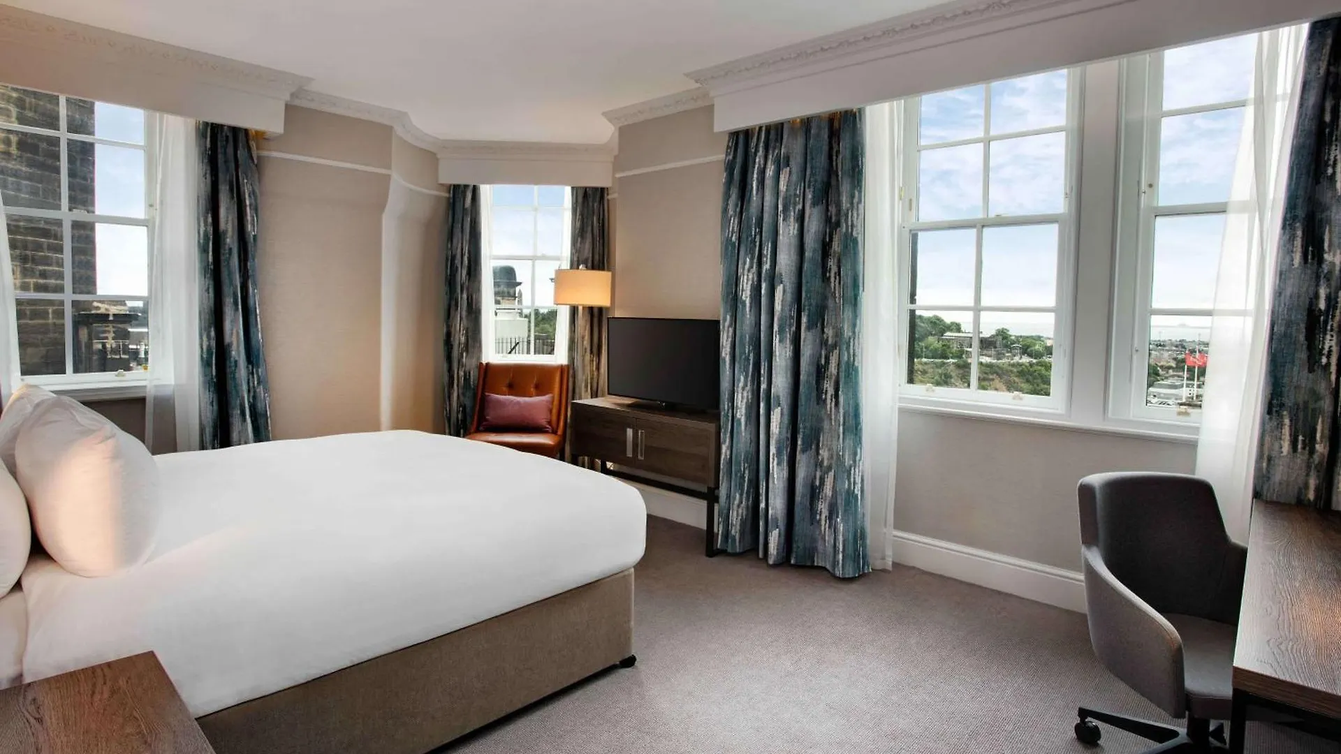 Hilton Edinburgh Carlton Hotel