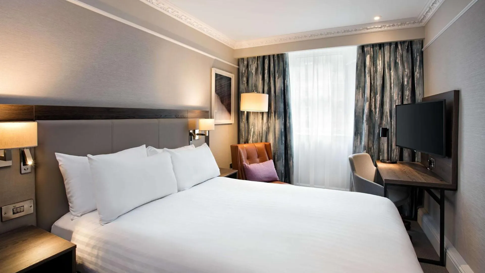 Hilton Edinburgh Carlton Hotel