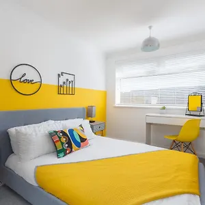 https://lytham-holiday-home.hotelsin-chester.com