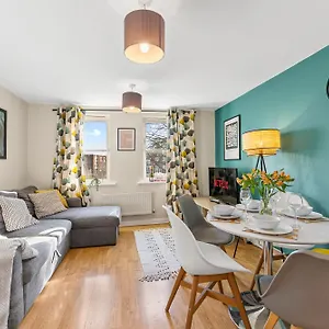 https://stylish-manchester-apartment-great-location.hotelsin-chester.com